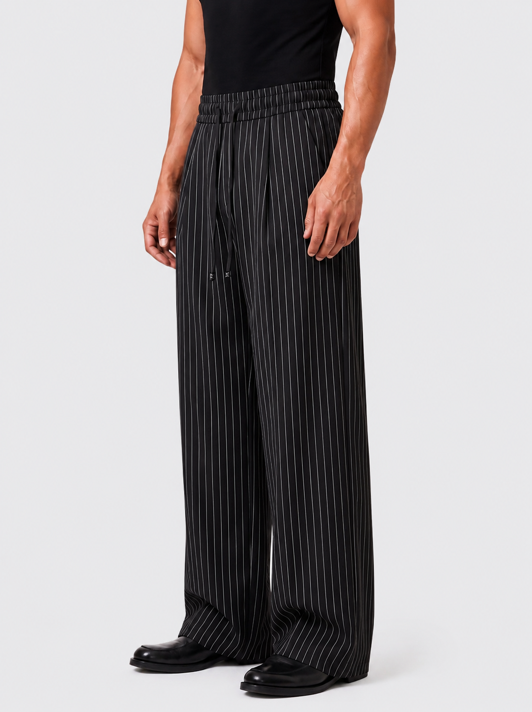 STRIPED BLACK Tailored Pants