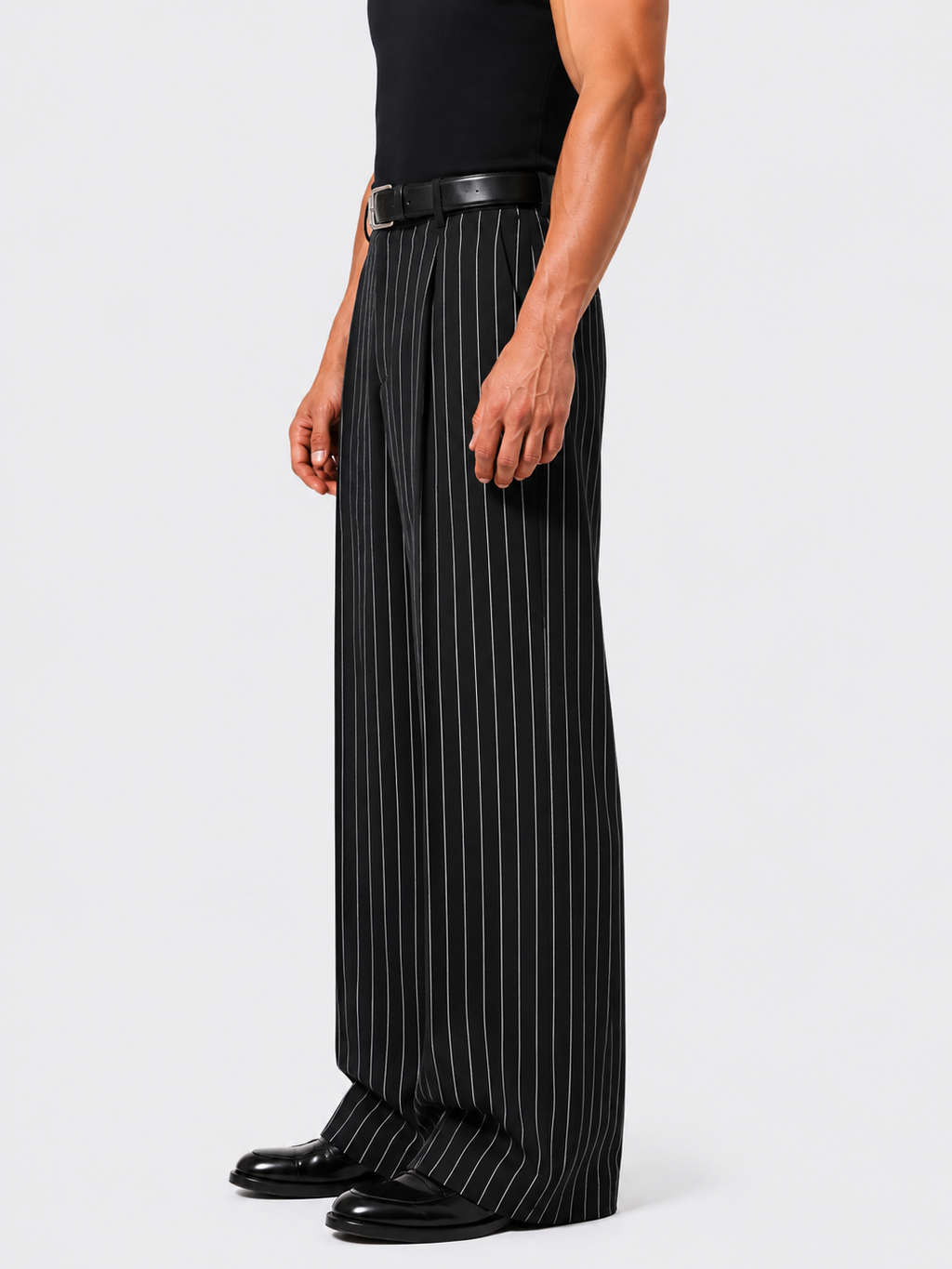 STRIPED BLACK Tailored Pants