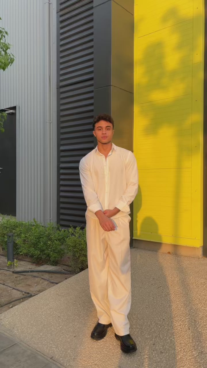 SOLID WHITE SHIRT